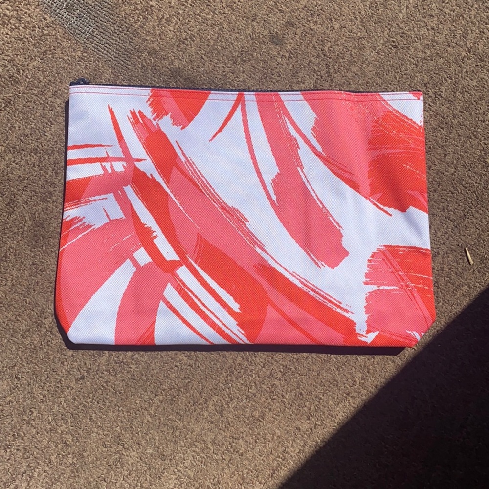 Zipper pouch